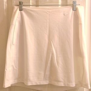 White Nike Tennis skirt New size Medium